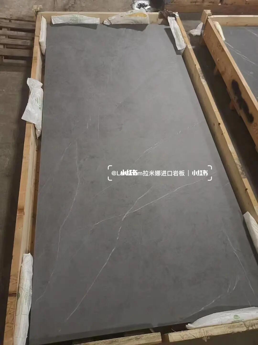 磁吸拉米娜展板 低成本更换画面的广告革新体验